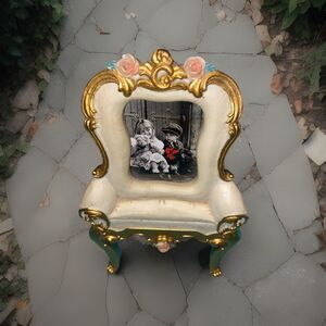 Vintage Resin Victorian Chair w/ Picture Frame